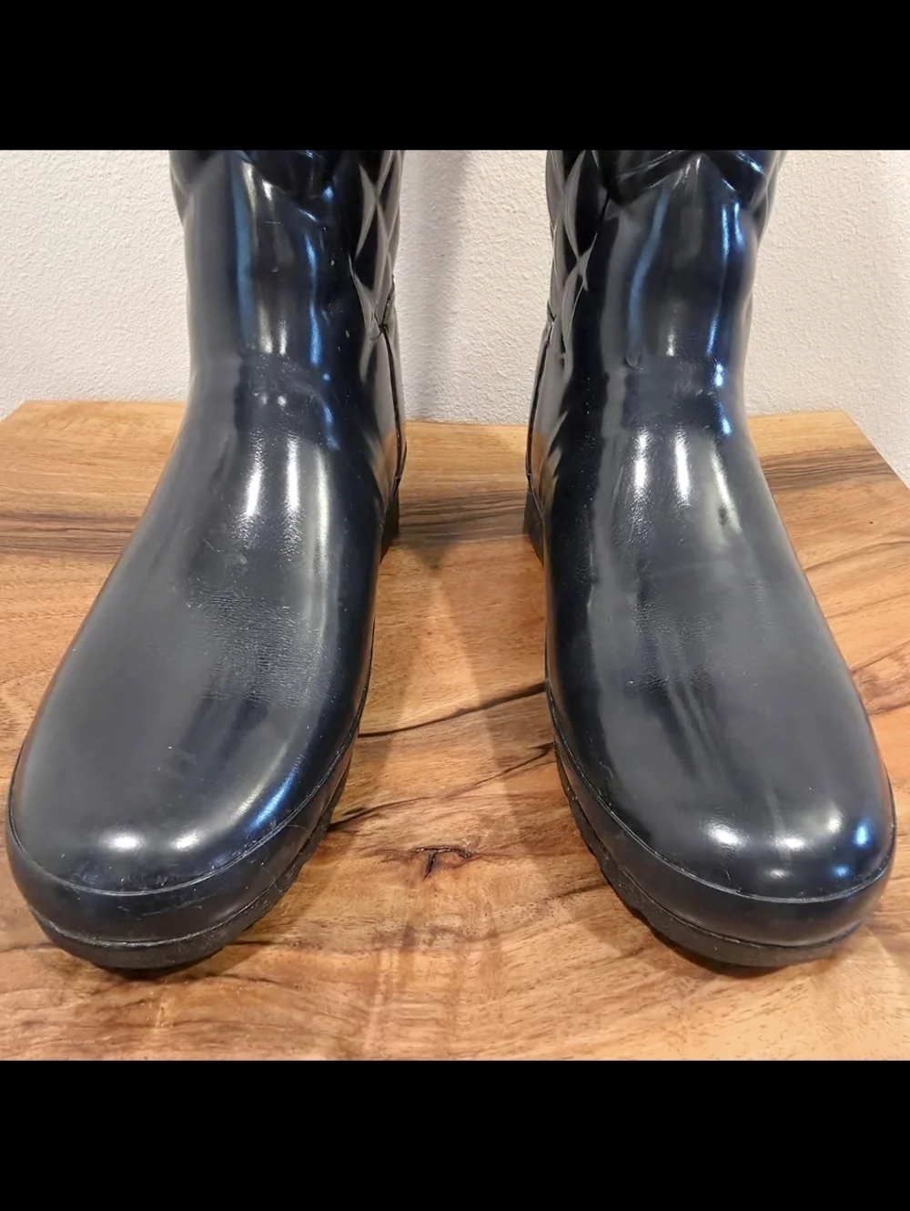 Hunter Refined Gloss Quilt Tall Boots in Navy